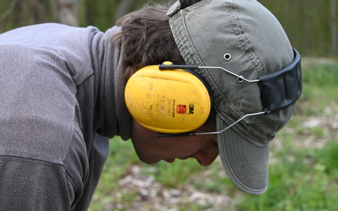 8 conseils pratiques pour promouvoir les protections auditives dans la filière forêt-bois